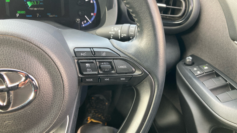 Toyota Yaris Cross 1.5 Hybrid Design 5dr CVT Hybrid Estate